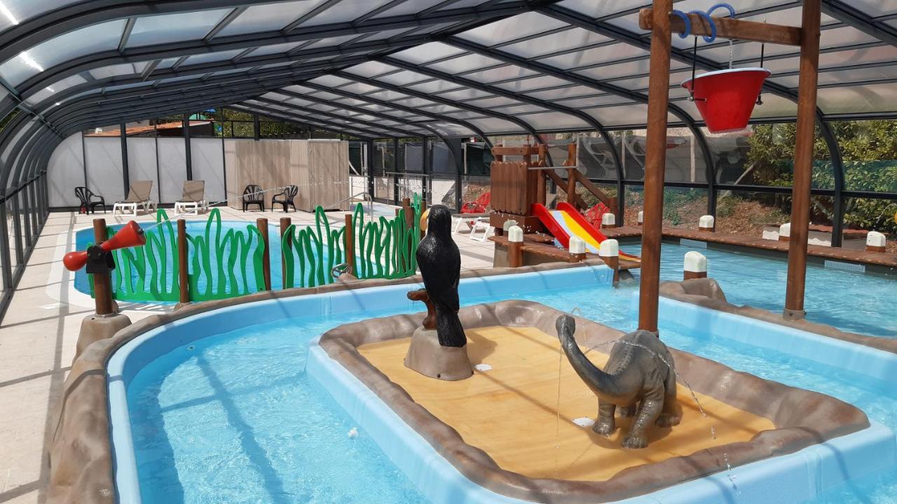 Camping Les Terrasses De Dordogne Rouffignac Saint-Cernin Екстер'єр фото