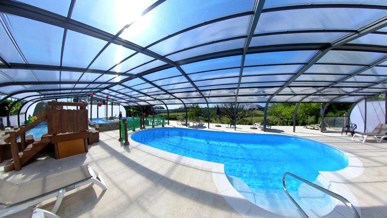 Camping Les Terrasses De Dordogne Rouffignac Saint-Cernin Екстер'єр фото
