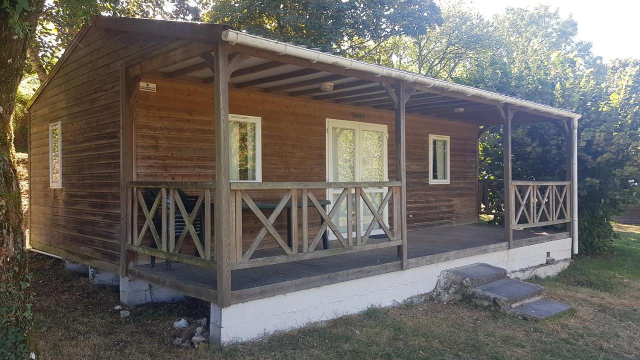 Camping Les Terrasses De Dordogne Rouffignac Saint-Cernin Екстер'єр фото