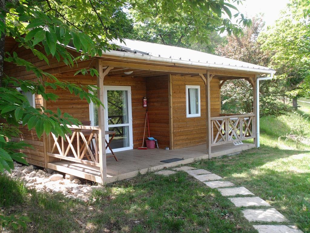 Camping Les Terrasses De Dordogne Rouffignac Saint-Cernin Номер фото