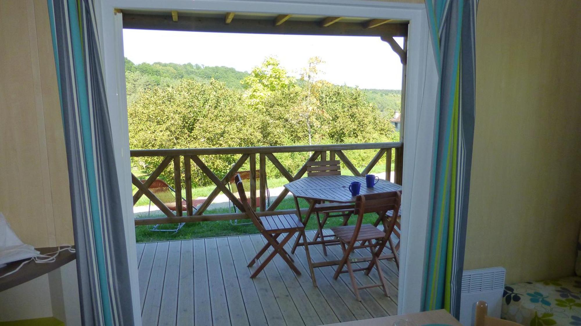 Camping Les Terrasses De Dordogne Rouffignac Saint-Cernin Номер фото