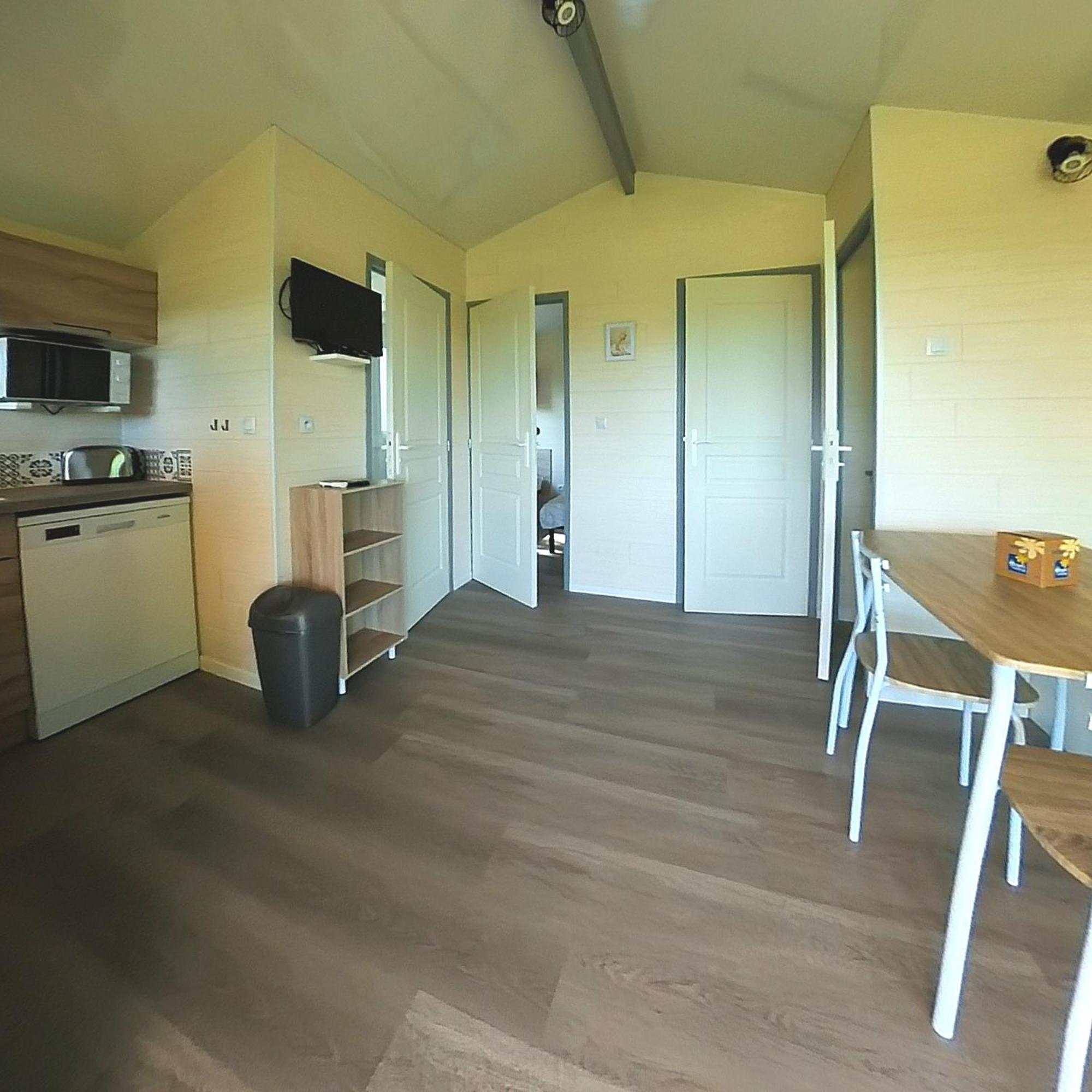 Camping Les Terrasses De Dordogne Rouffignac Saint-Cernin Номер фото