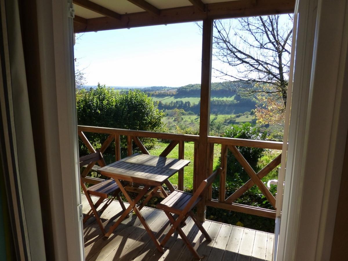Camping Les Terrasses De Dordogne Rouffignac Saint-Cernin Екстер'єр фото