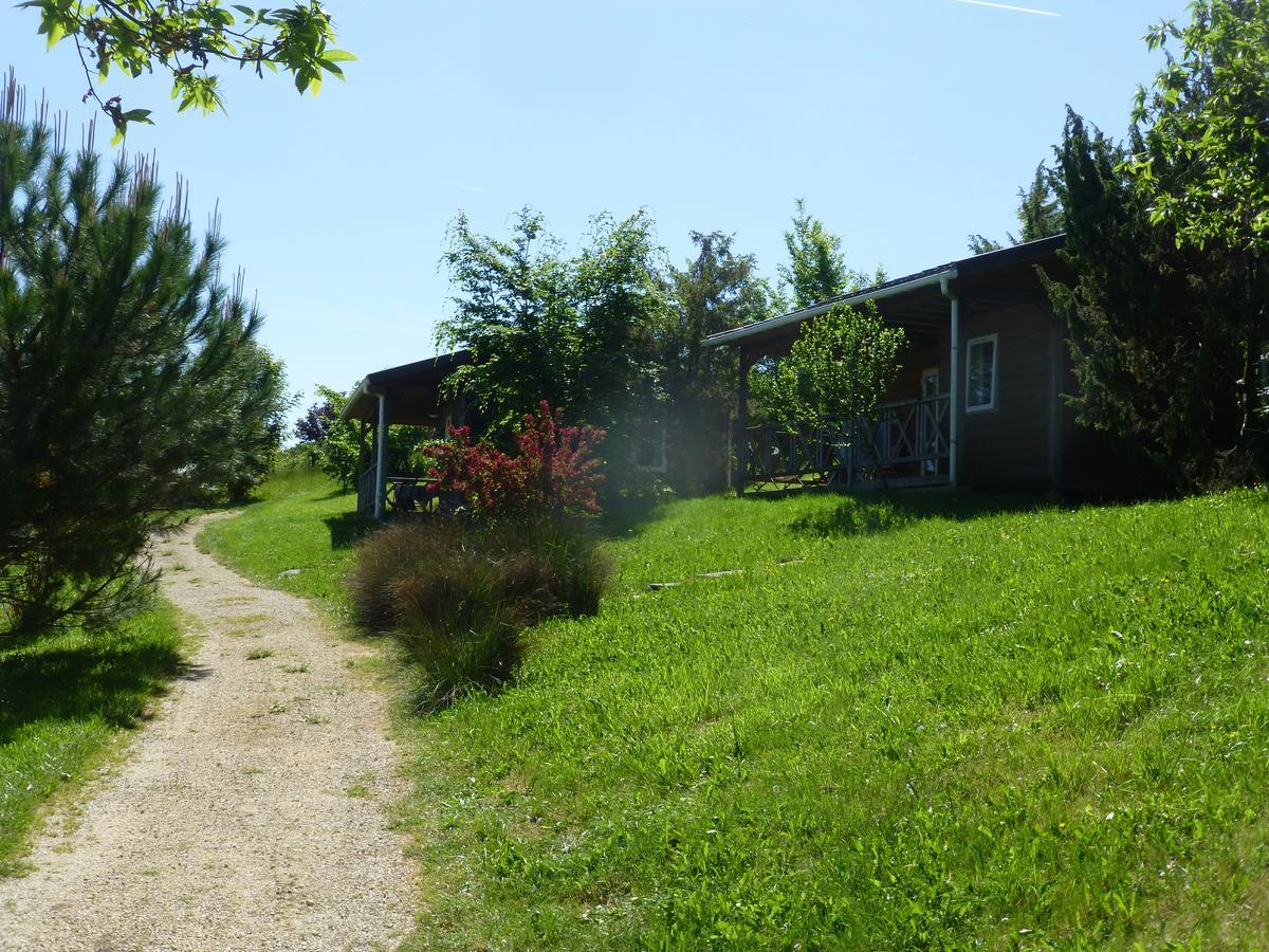 Camping Les Terrasses De Dordogne Rouffignac Saint-Cernin Екстер'єр фото