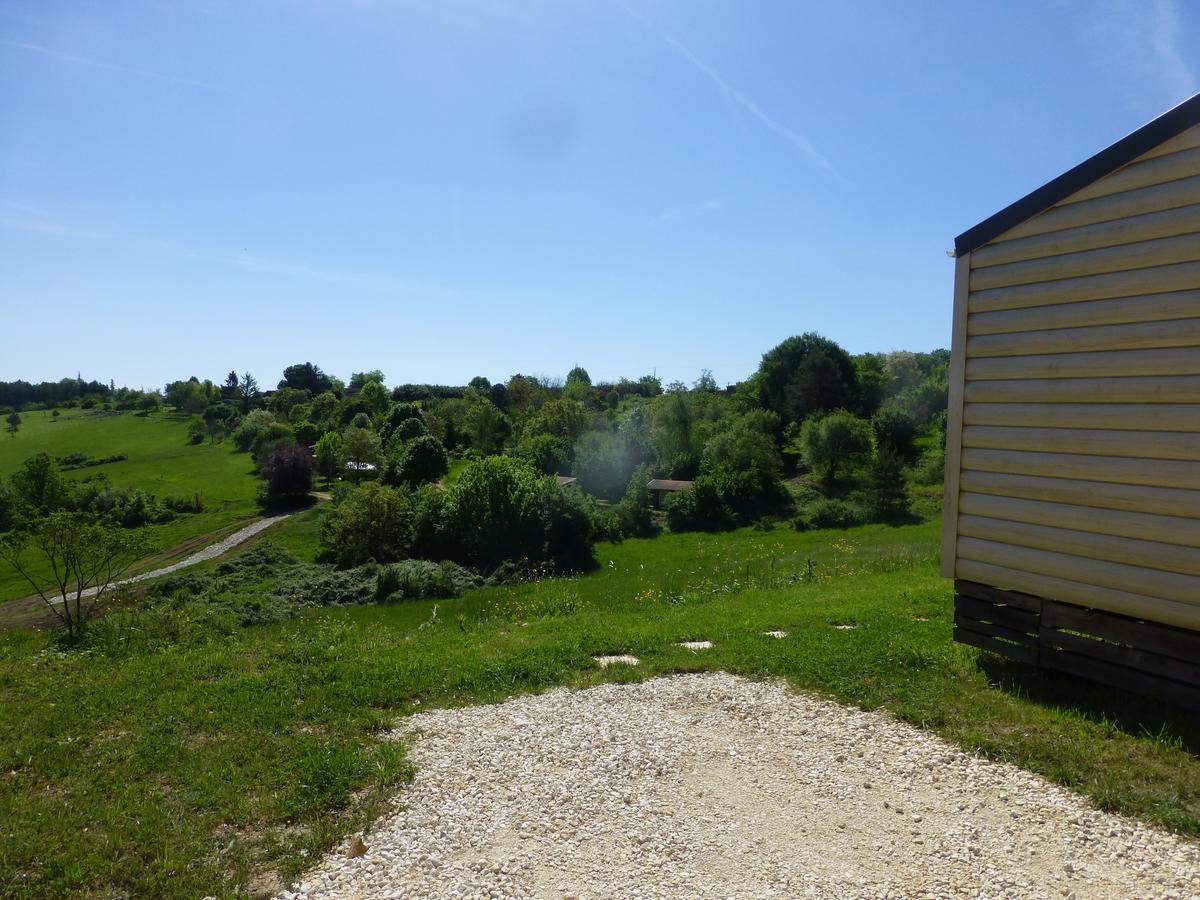 Camping Les Terrasses De Dordogne Rouffignac Saint-Cernin Екстер'єр фото