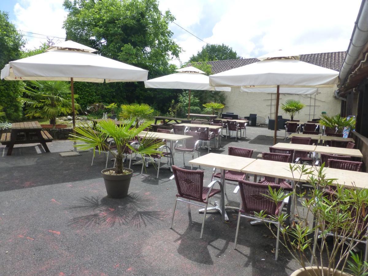 Camping Les Terrasses De Dordogne Rouffignac Saint-Cernin Екстер'єр фото