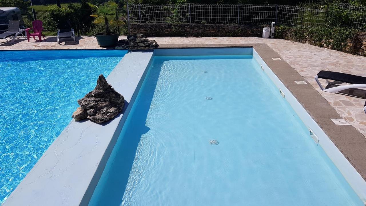 Camping Les Terrasses De Dordogne Rouffignac Saint-Cernin Екстер'єр фото