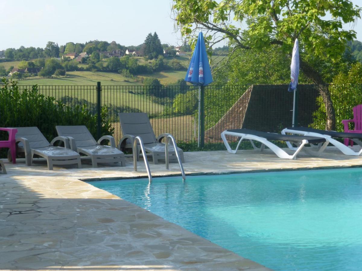 Camping Les Terrasses De Dordogne Rouffignac Saint-Cernin Екстер'єр фото
