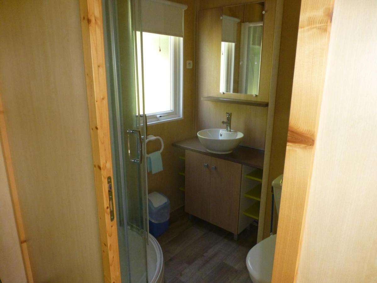 Camping Les Terrasses De Dordogne Rouffignac Saint-Cernin Екстер'єр фото